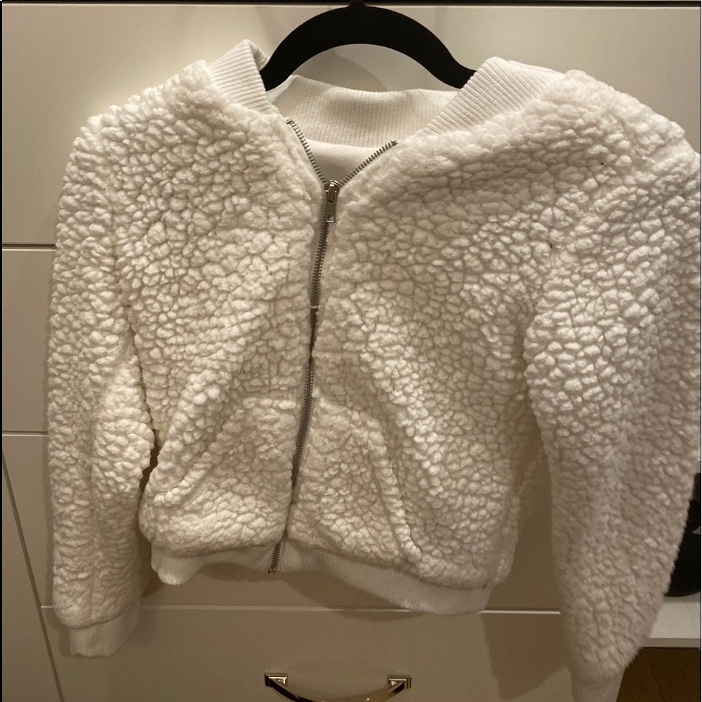 White Fluffy Zip-up